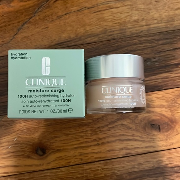 NIB Clinique Moisture Surge 100hr 1.0oz - Picture 2 of 5